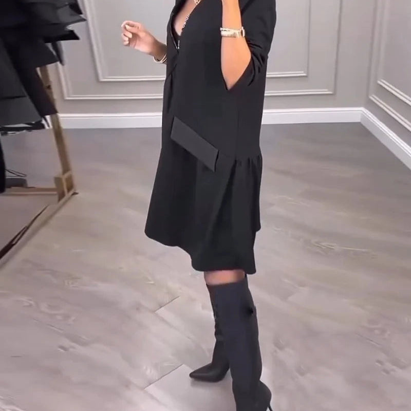 Vaanya™ O rochie cu spirit artistic și decolteu în V