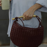 Alexandra Geantă țesută