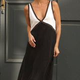 Jacky - Lightweight V-Neck Maxi Dress
